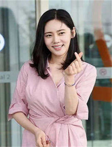 在厨房挺进美妇雪臀电影/满清十大刑酷快播