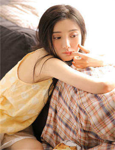 新金瓶梅在线看/爸爸在我做作业的时弄